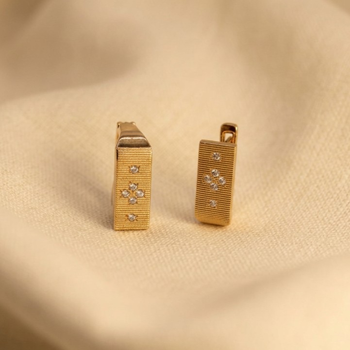 ROBERTO MATT EARINGS